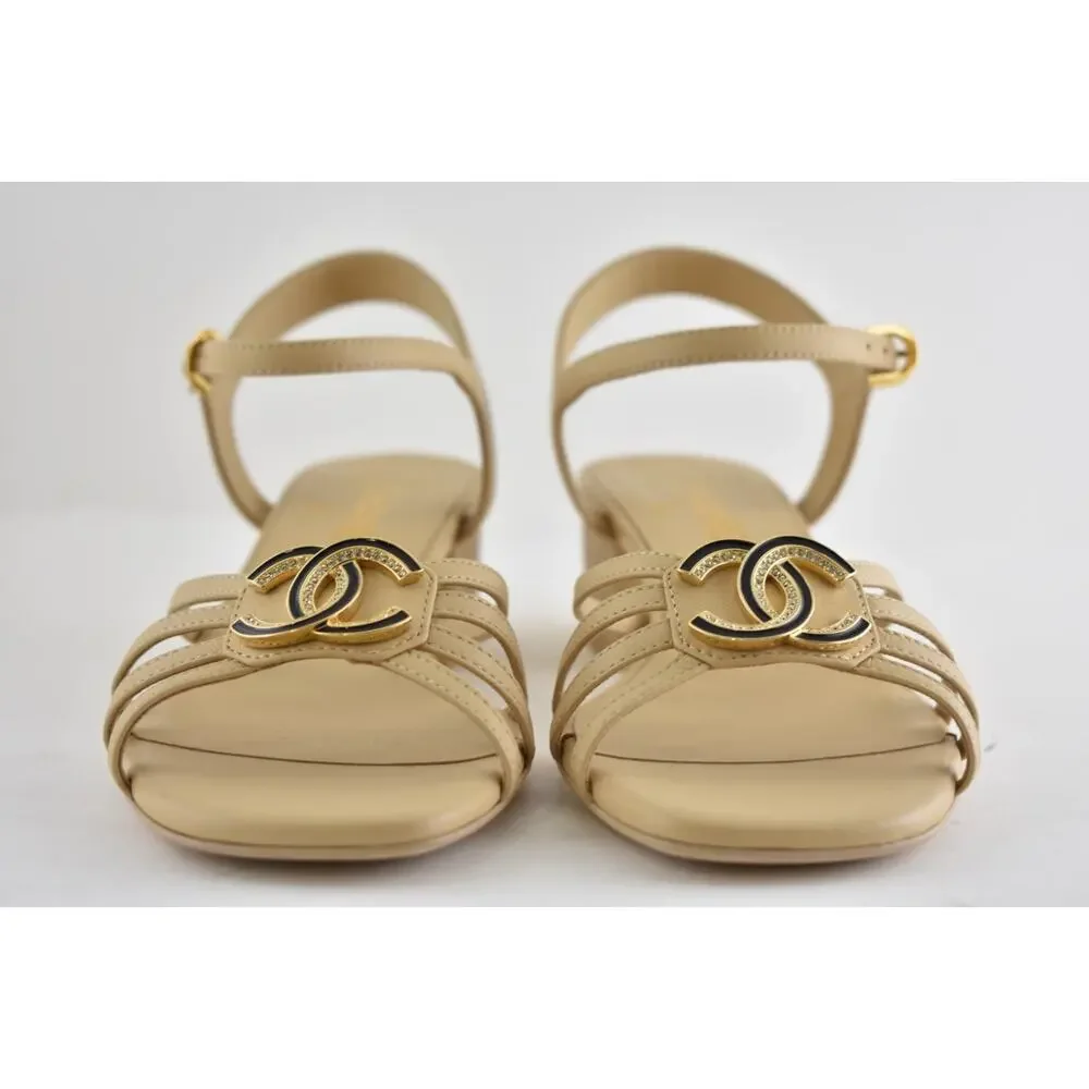 CHANEL 25p beige
